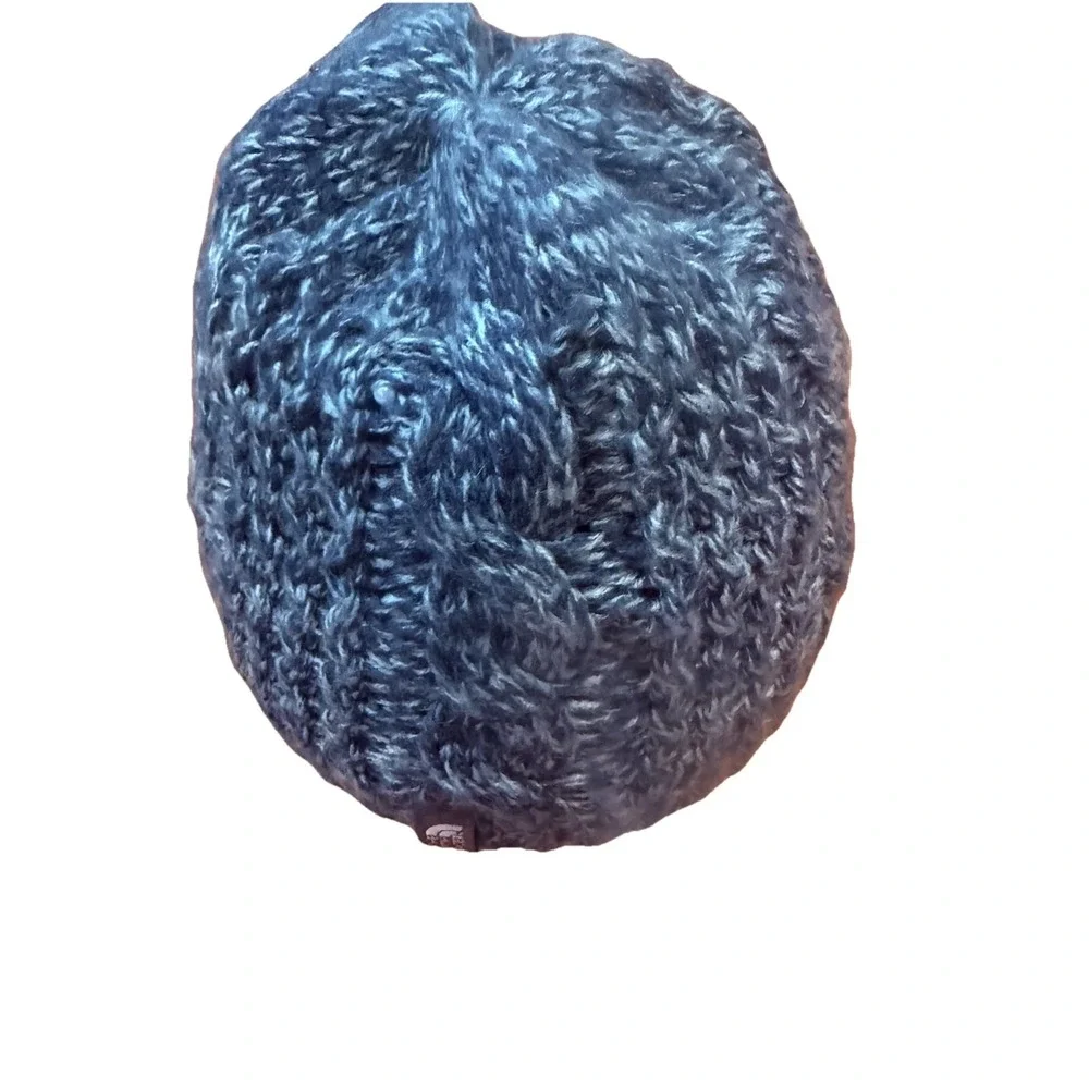 The North Face Cable Knit Beanie Color Blue * Pre Owned‎